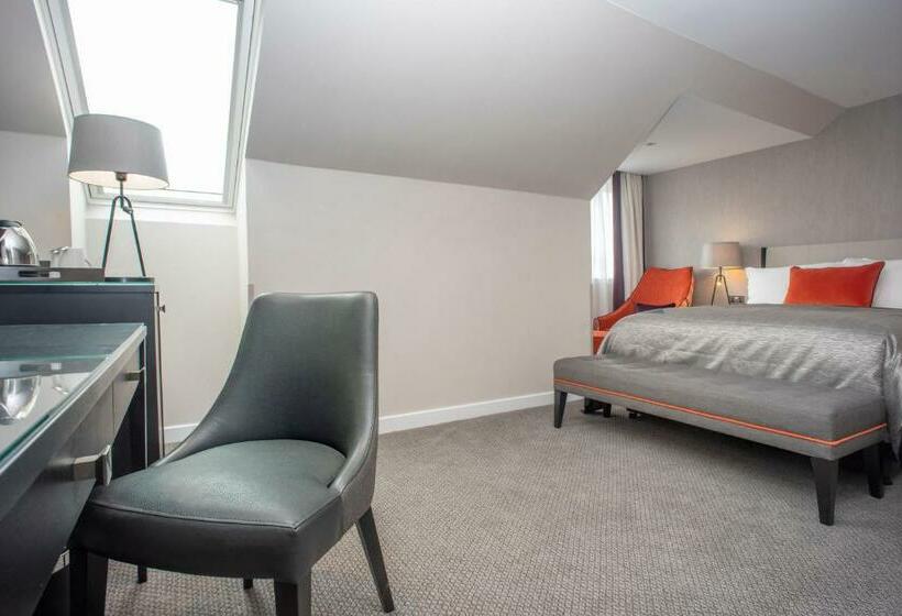 Номер Стандарт, Ten Hill Place