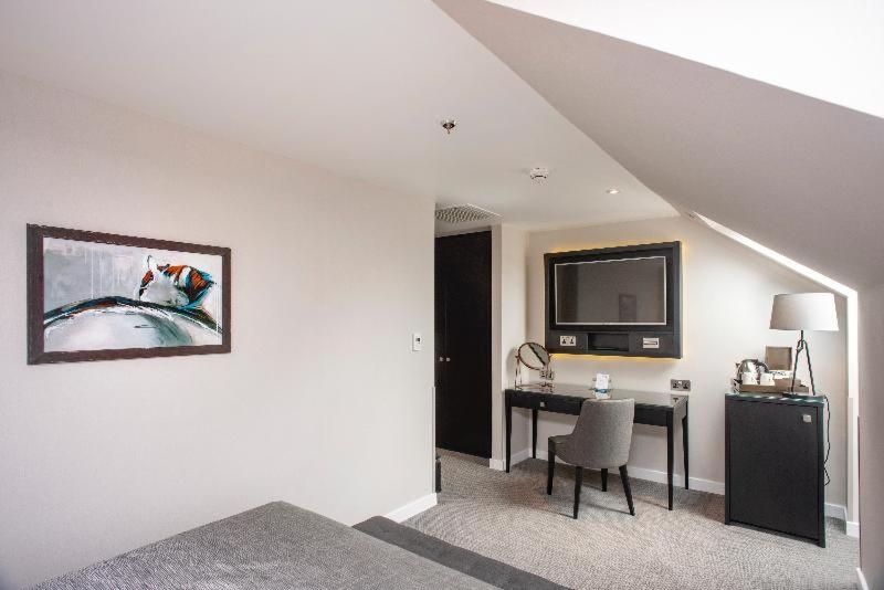 Номер Стандарт, Ten Hill Place