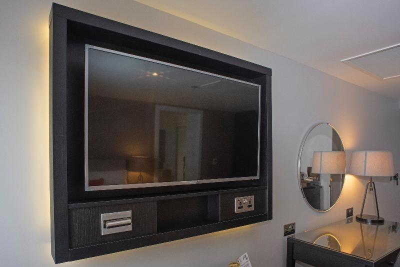 Номер Стандарт, Ten Hill Place