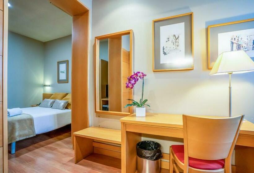 اتاق استاندارد, Victoria 4 Puerta Del Sol