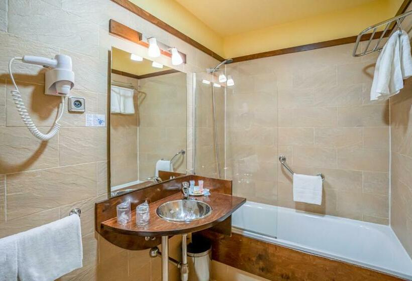 اتاق استاندارد سه نفره, Victoria 4 Puerta Del Sol