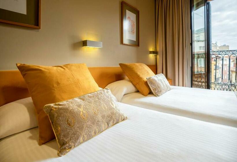 اتاق استاندارد سه نفره, Victoria 4 Puerta Del Sol