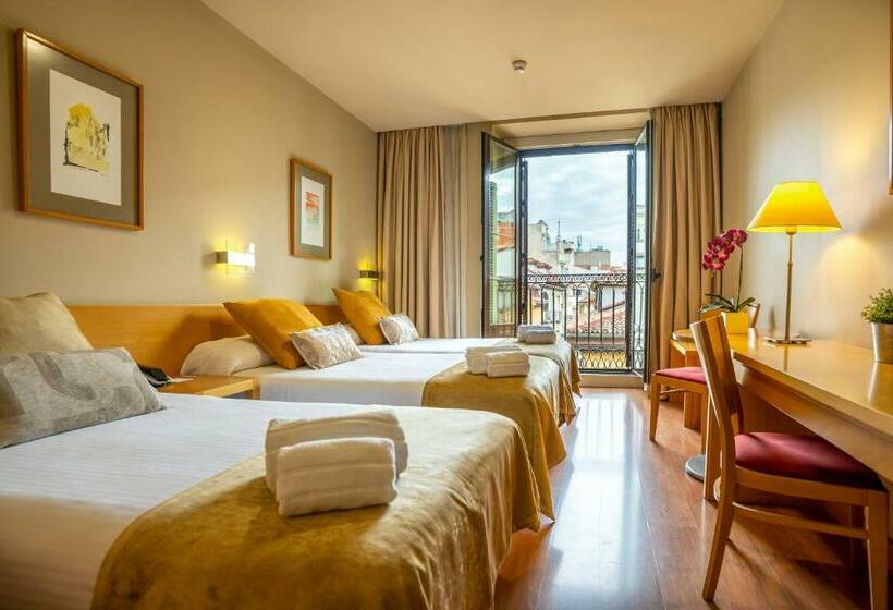 اتاق استاندارد سه نفره, Victoria 4 Puerta Del Sol