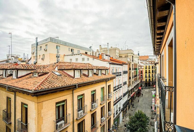 اتاق استاندارد سه نفره, Victoria 4 Puerta Del Sol