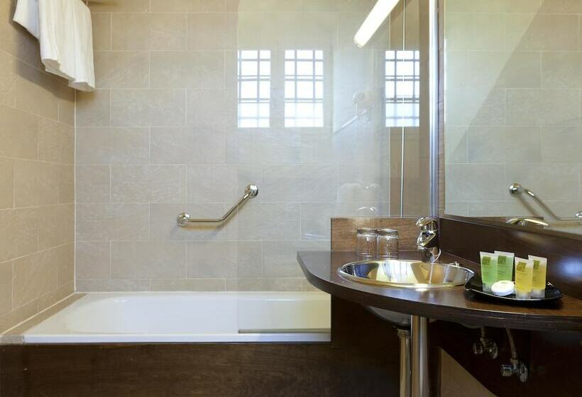 اتاق استاندارد سه نفره, Victoria 4 Puerta Del Sol