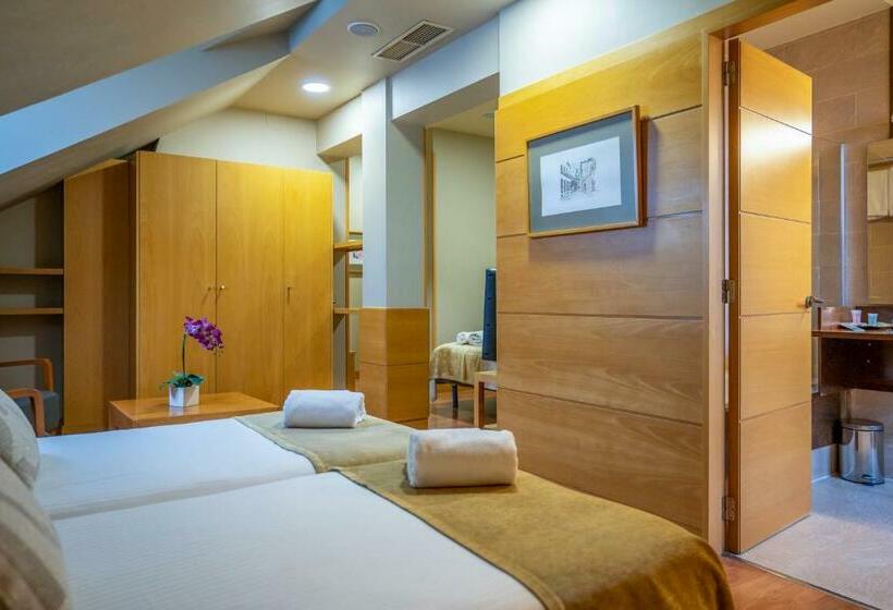 اتاق خانوادگی, Victoria 4 Puerta Del Sol