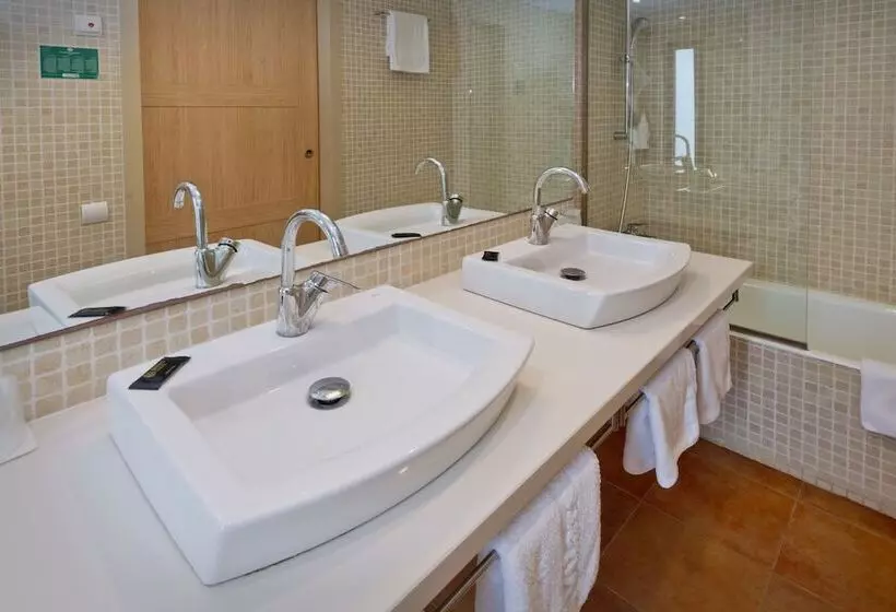 اتاق استاندارد سه نفره, Vilar Rural D Arnes By Serhs Hotels