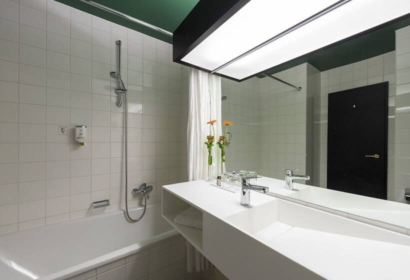 اتاق استاندارد یک نفره, Wyndham Garden Donaueschingen