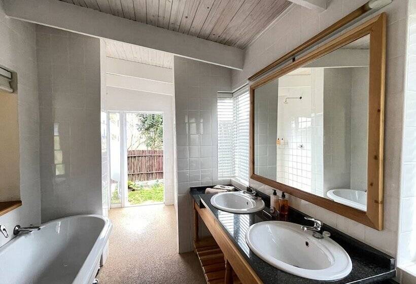 اتاق استاندارد, Zuurberg Mountain Village