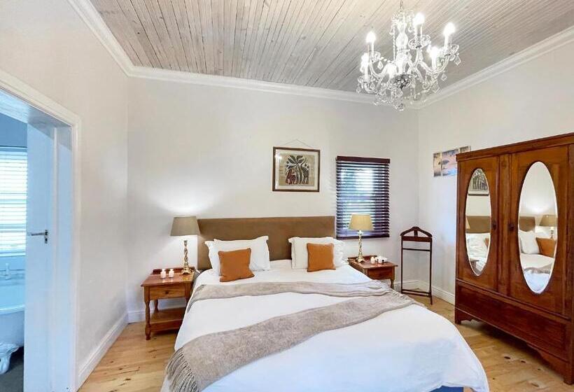 اتاق خانوادگی, Zuurberg Mountain Village