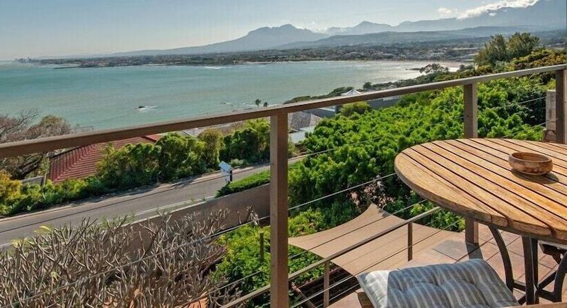 غرفة ديلوكس مزودة بشرفة, 18 On Kloof Guest House