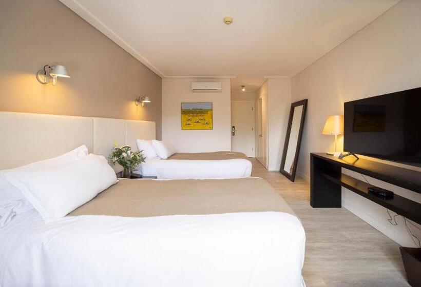 חדר אקזקיוטיב, Awa Boutique + Design