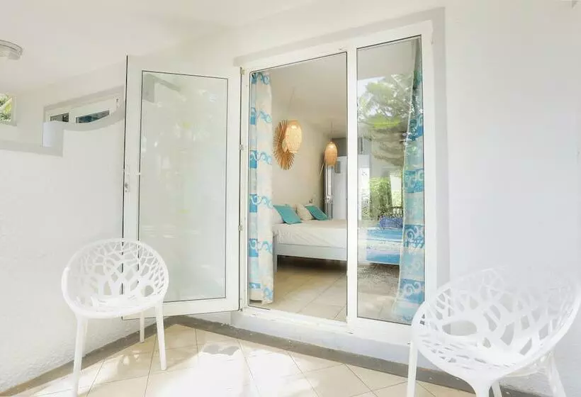 اتاق استاندارد با چشم‌انداز باغ, Cocotiers Hotel – Mauritius