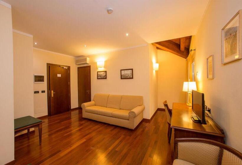 غرفة عائلية, Conteverde