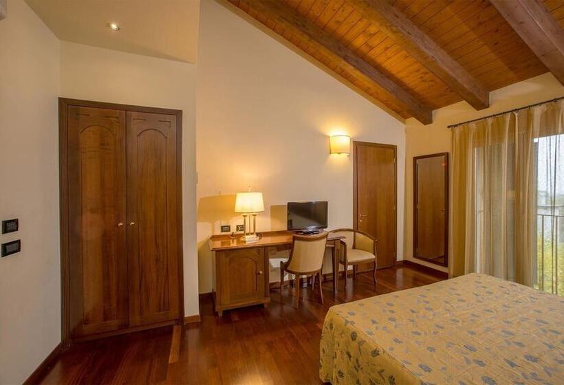 חדר סופריור, Conteverde