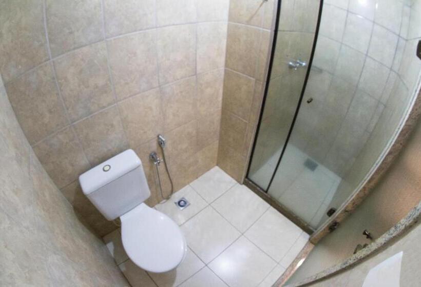 غرفة قياسية ثلاثية, Dan Inn Franca & Convenções