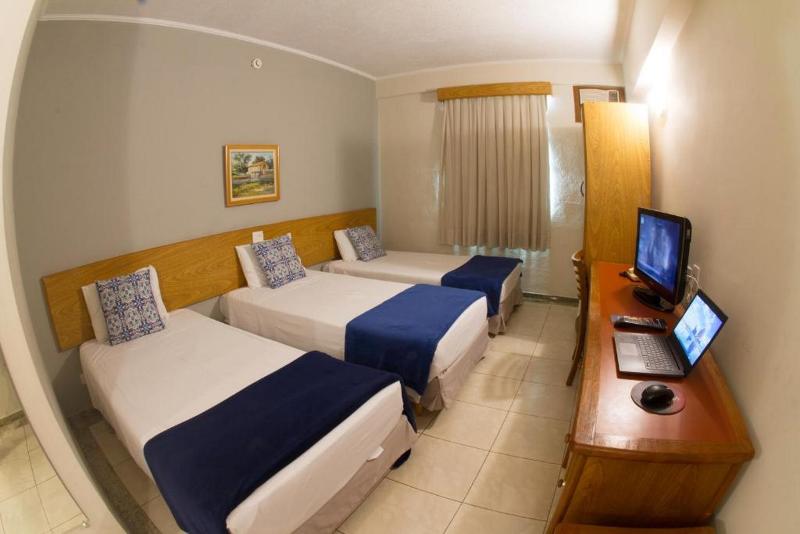 غرفة قياسية ثلاثية, Dan Inn Franca & Convenções