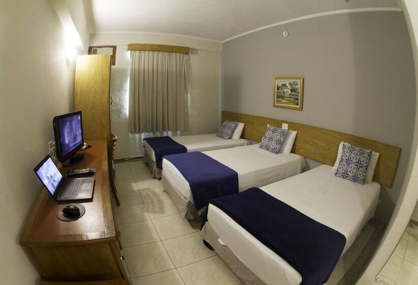 غرفة قياسية ثلاثية, Dan Inn Franca & Convenções