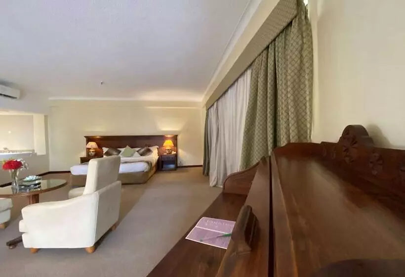 オーシャンビュースイート, Golden Tulip Dar Es Salaam