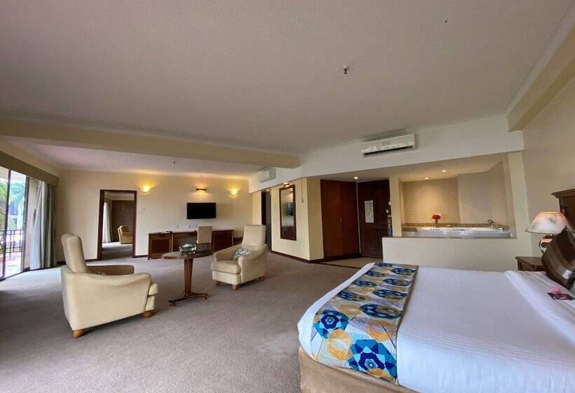 سوییت با چشم‌انداز دریا, Golden Tulip Dar Es Salaam