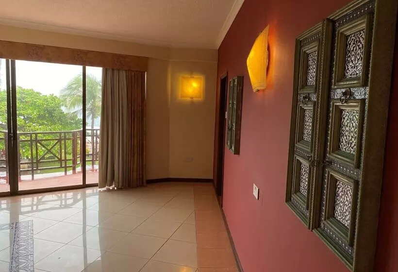 プレジデントスイートルーム, Golden Tulip Dar Es Salaam