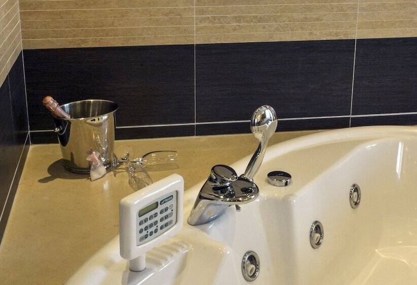 סוויטת סופריור, Grand Hotel Olimpo