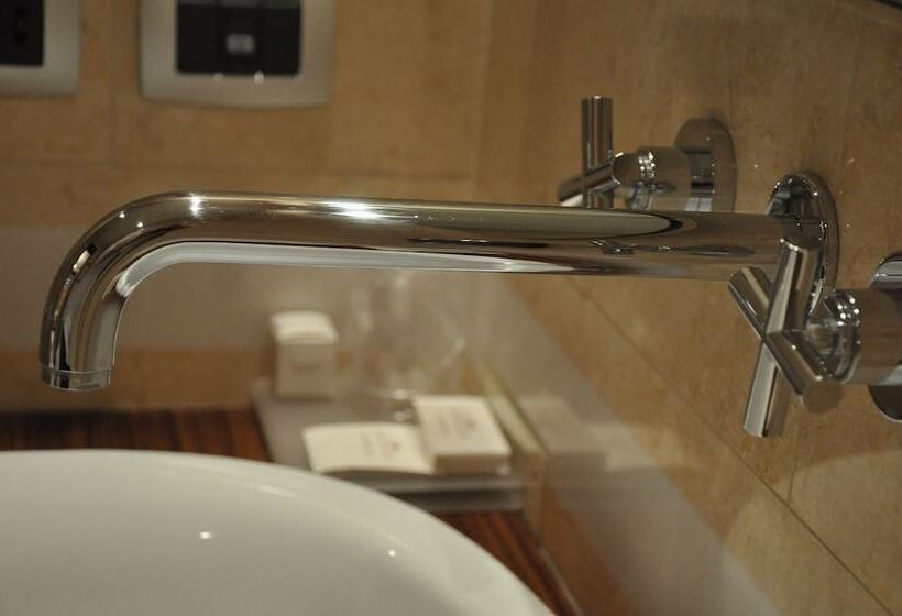 סוויטה דלוקס, Grand Hotel Olimpo