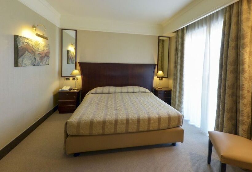 סוויטה דלוקס, Grand Hotel Olimpo