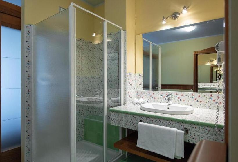 غرفة ديلوكس مطلة على الجبل, Internazionale