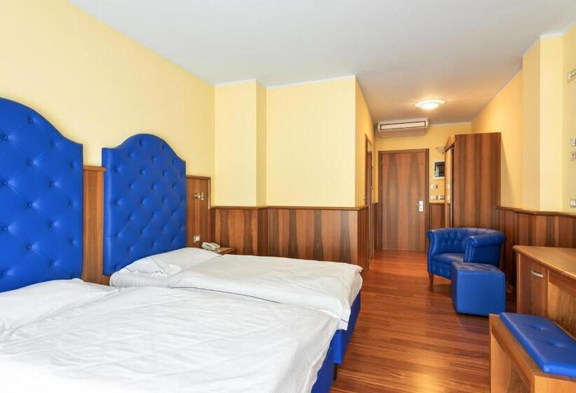 غرفة ديلوكس مطلة على الجبل, Internazionale