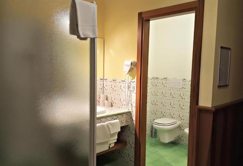 غرفة ديلوكس مطلة على الجبل, Internazionale