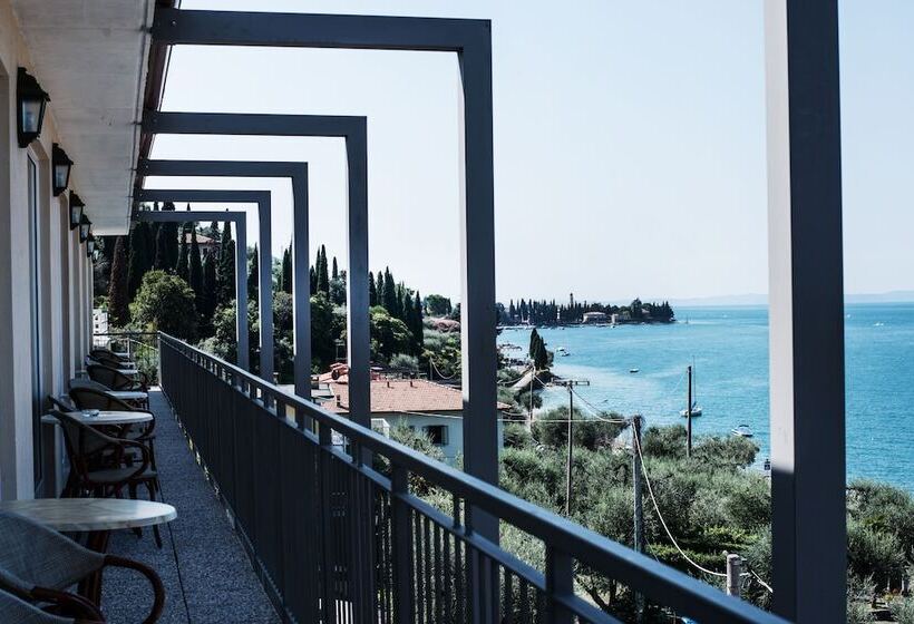 غرفة ديلوكس مطلة على البحيرة, Internazionale