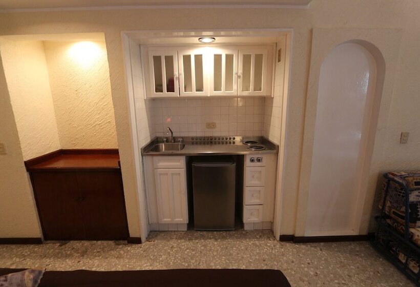 Aile Odası, Las Torres Gemelas Acapulco