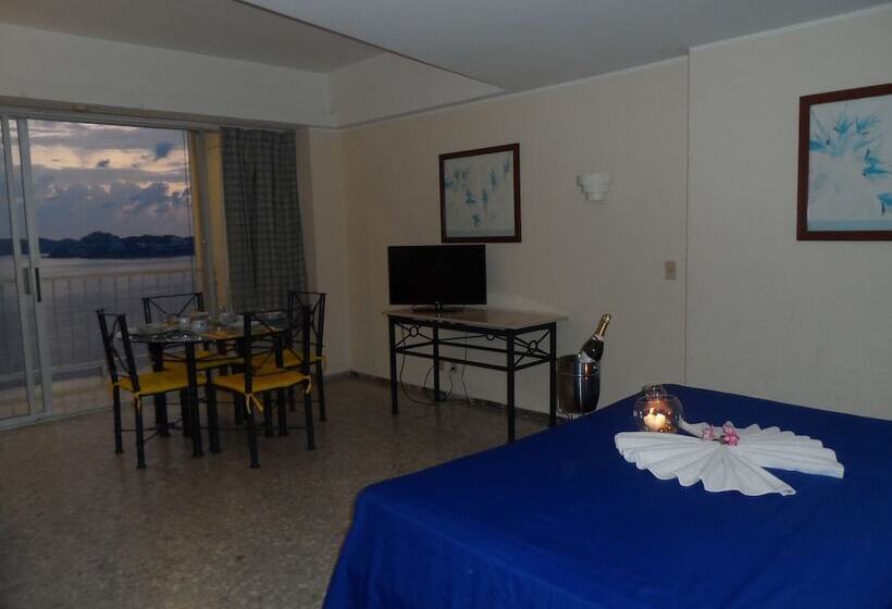 Aile Odası, Las Torres Gemelas Acapulco