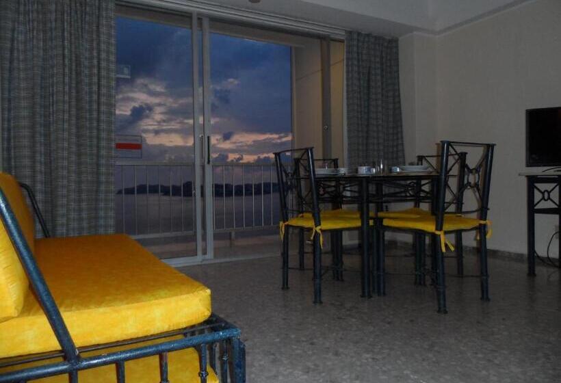 Семейный Номер, Las Torres Gemelas Acapulco