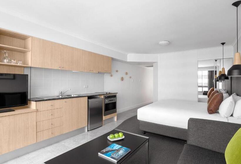 标准工作室, Mantra On Kent