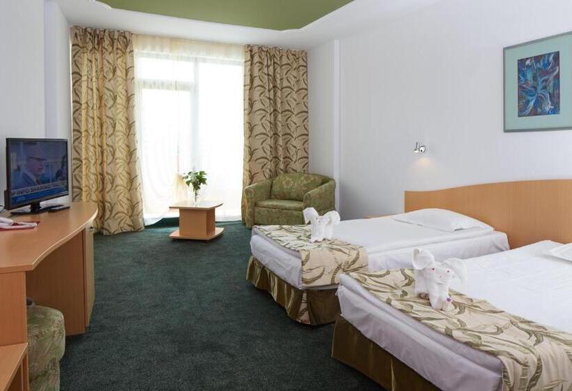 غرفة قياسية مزوَّدة بشُرفة, Mena Palace Hotel   All Inclusive