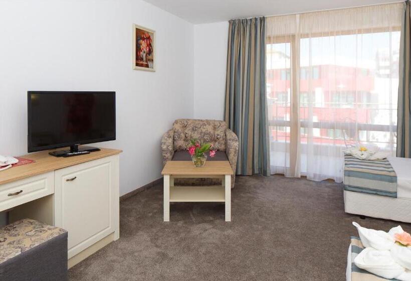 חדר משפחתי דלוקס, Mena Palace Hotel   All Inclusive