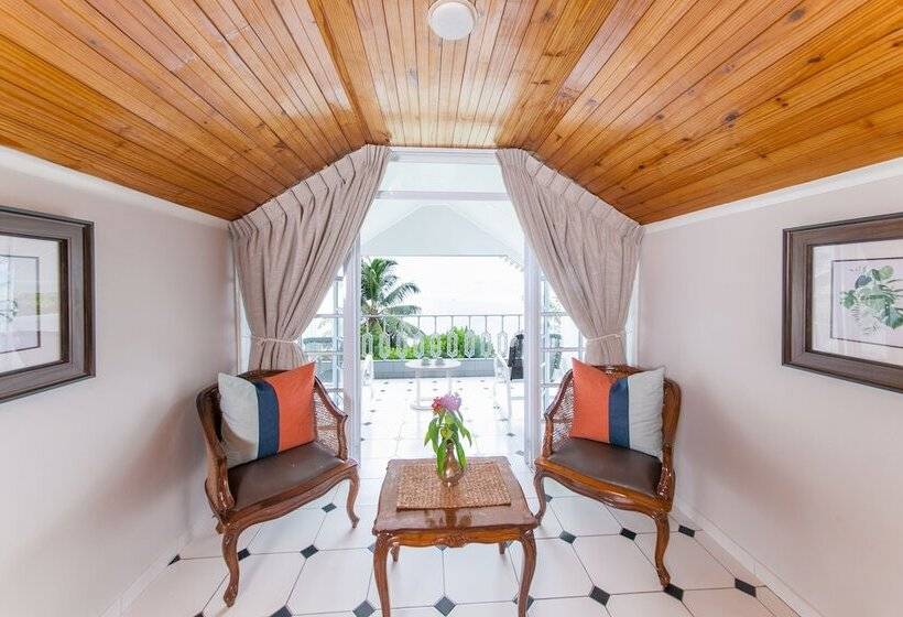 اتاق خانوادگی, Palm Beach