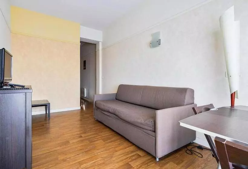 Comfort studio with sea view, Residence Saint Goustan   Maeva Home