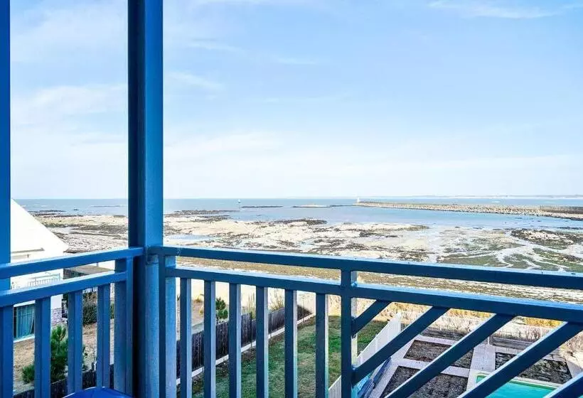 Comfort studio with sea view, Residence Saint Goustan   Maeva Home