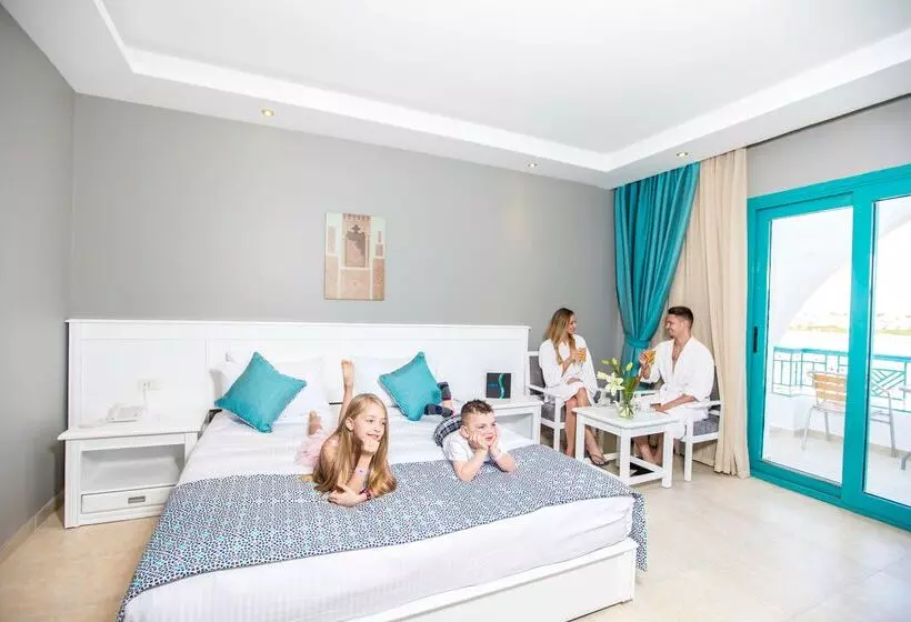 Perhesviitti, Sunrise Garden Beach Resort
