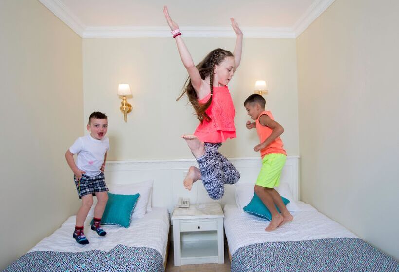 سوییت خانوادگی, Sunrise Garden Beach Resort