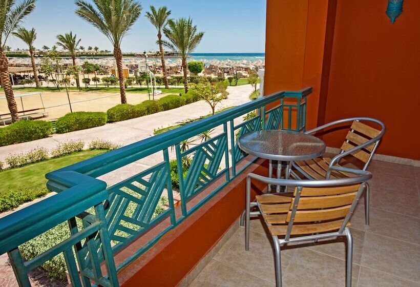 اتاق اساندارد با چشمانداز جانبی به دریا, Sunrise Garden Beach Resort