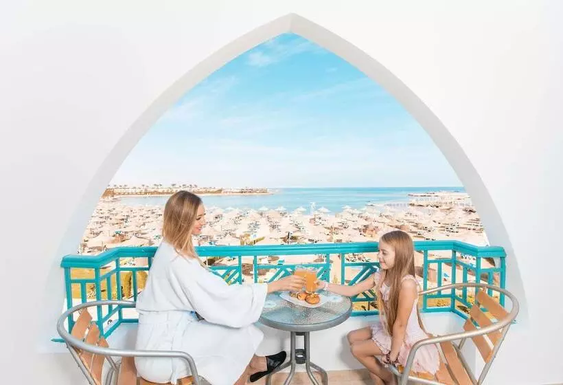 Perhesviitti, Sunrise Garden Beach Resort