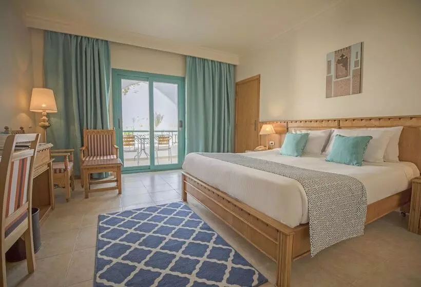 Perhesviitti, Sunrise Garden Beach Resort