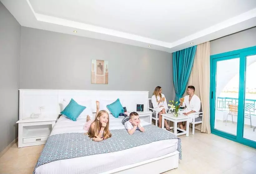 Perhesviitti, Sunrise Garden Beach Resort