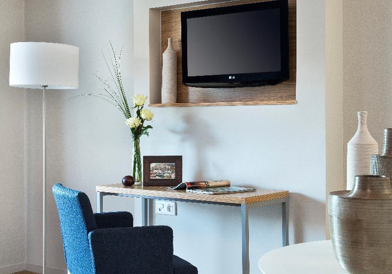 اتاق خانوادگی با تختخواب سفری, Sunrise Garden Beach Resort