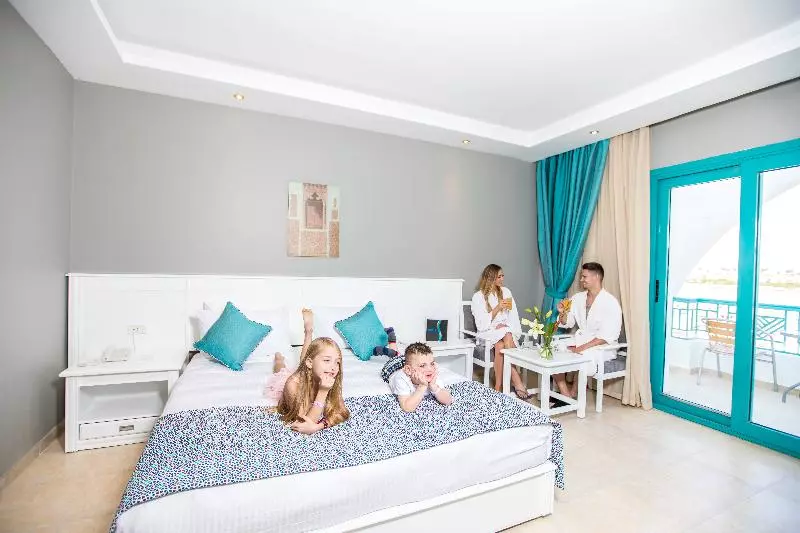 Perhehuone Puutarhanäkymä, Sunrise Garden Beach Resort