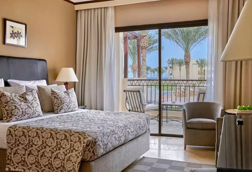 سوییت جونیور, Jaz Lamaya Resort